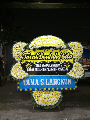 Papan Bunga Duka di Pamuruyan